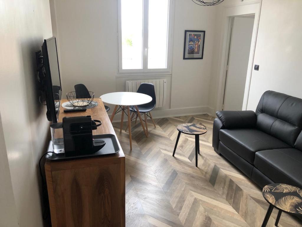 Superbe Appartement Independant En Centre Ville Vichy Exteriér fotografie